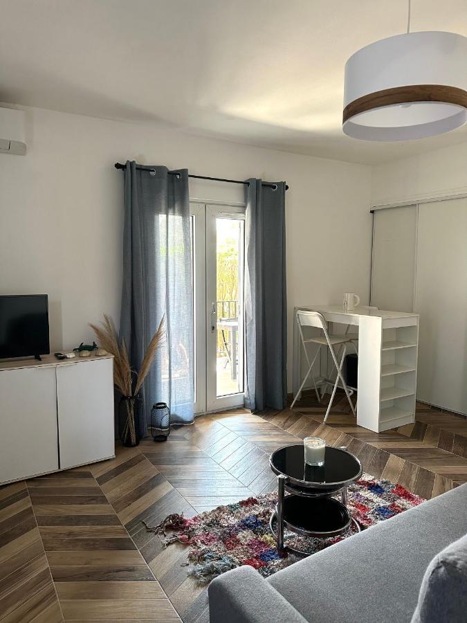Residence Paolina Калви Екстериор снимка